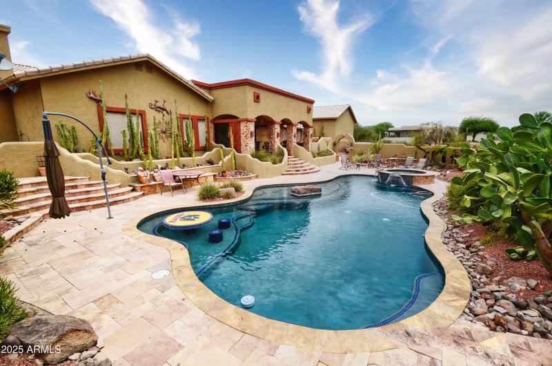 4CECD5DE-C889-449E-80AC-5DD702B3A374