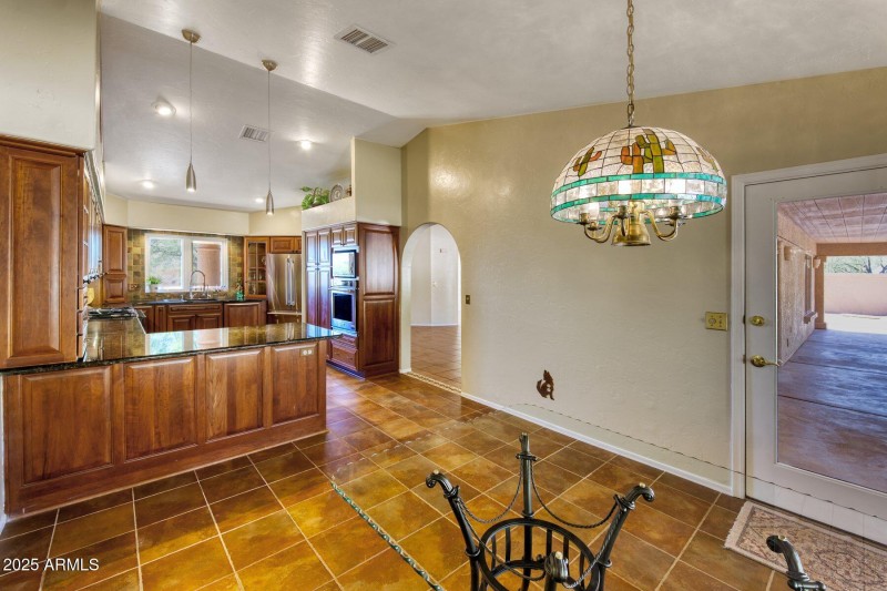 Dining/Kitchen