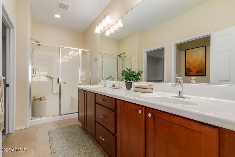 18ChatGPT Image Aug 12, 2025, 12_36_08 P