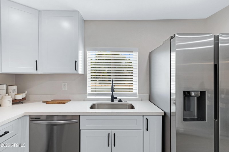 8006 E 4th Ave-13