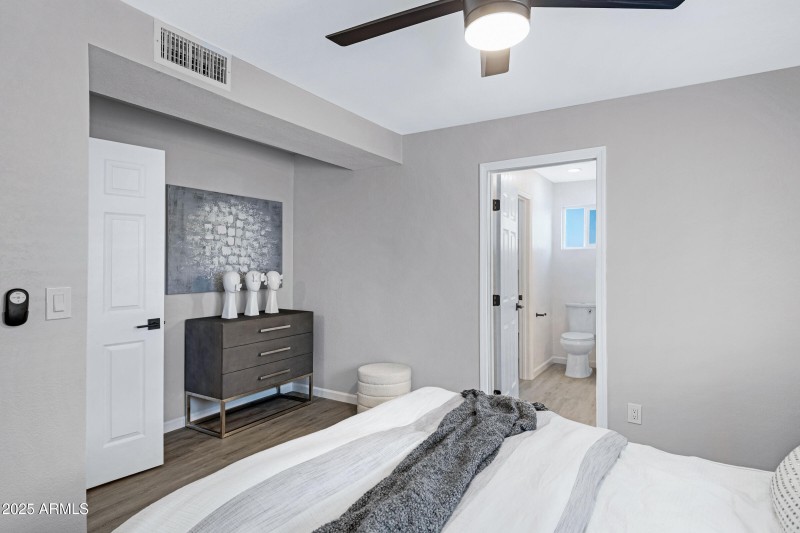 8006 E 4th Ave-23
