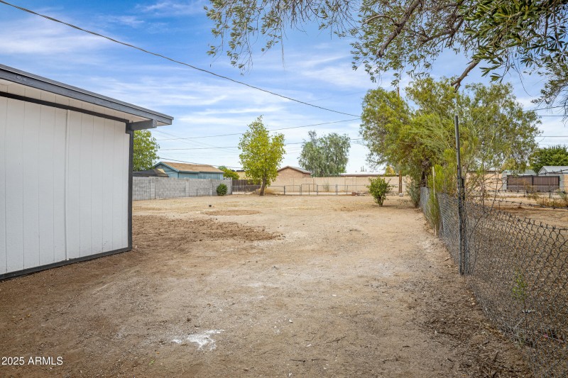 8006 E 4th Ave-32