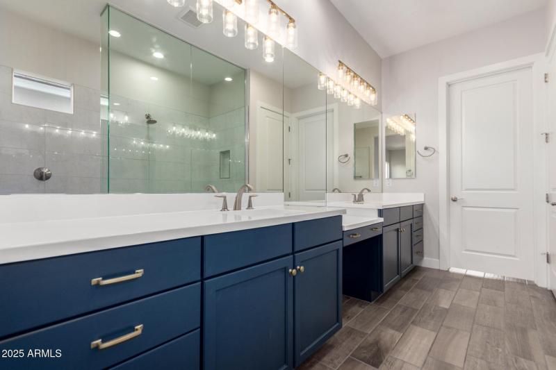 Double Vanity