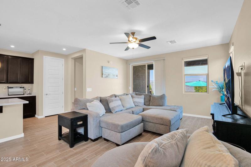 16-web-or-mls-P1279935