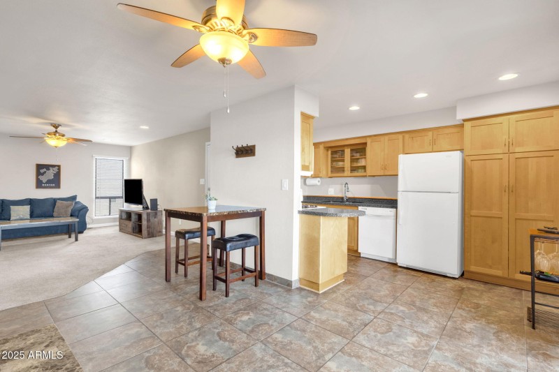 Kitchen/Dining