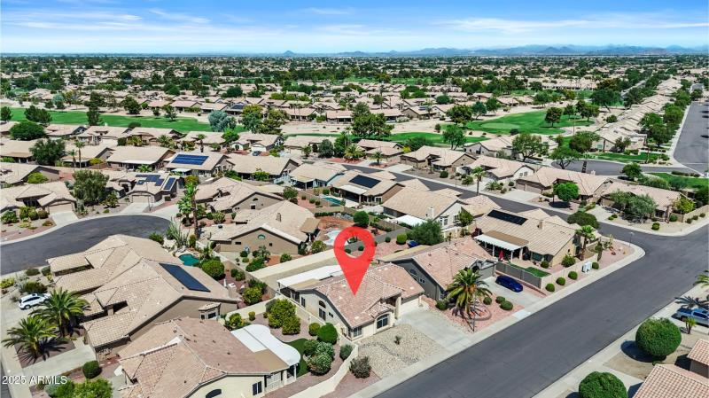 Front w/ Golf Course