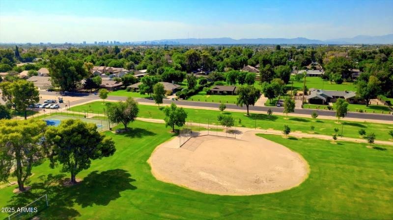 28th Ave (42)
