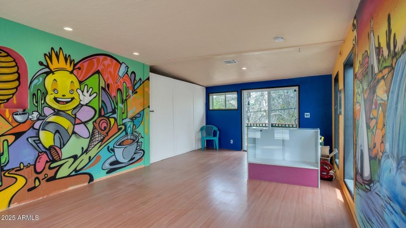 7-web-or-mls-Qp-1006431