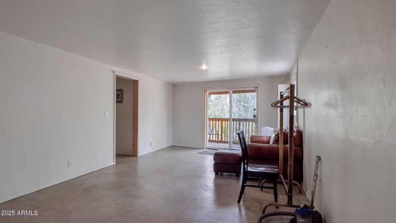 27-web-or-mls-Qp-1006509