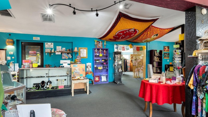 21-web-or-mls-Qp-1006485