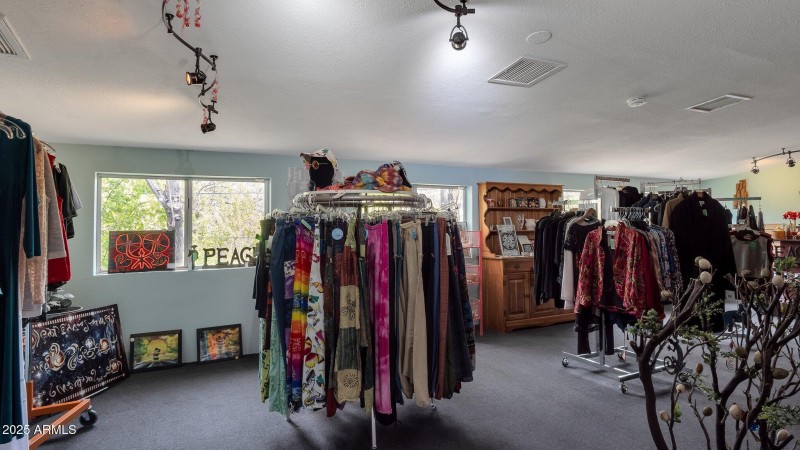 17-web-or-mls-Qp-1006464