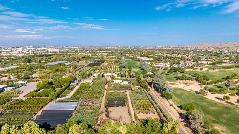 6520 S 28th - Golf Club near by