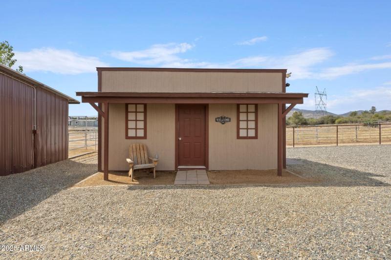 Western Style Tack Room