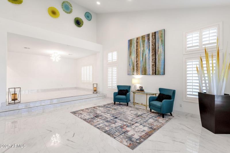 10-web-or-mls-4537-e-blue-sky-dr