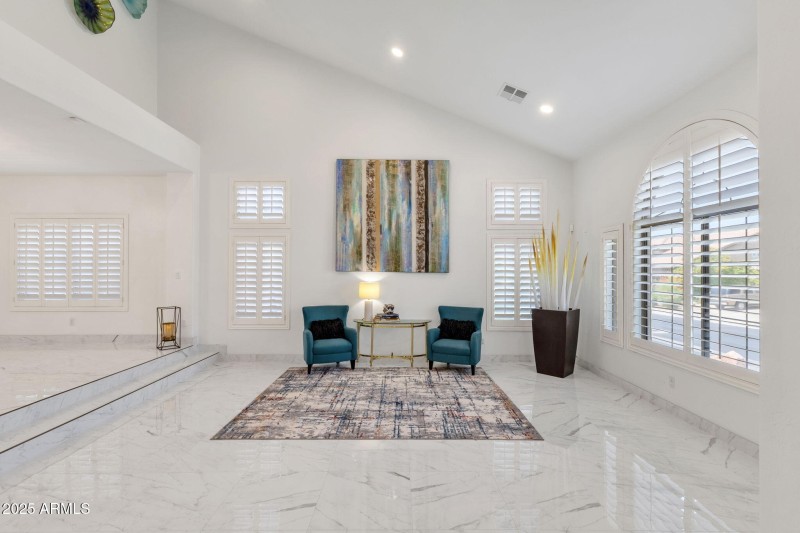 11-web-or-mls-4537-e-blue-sky-dr