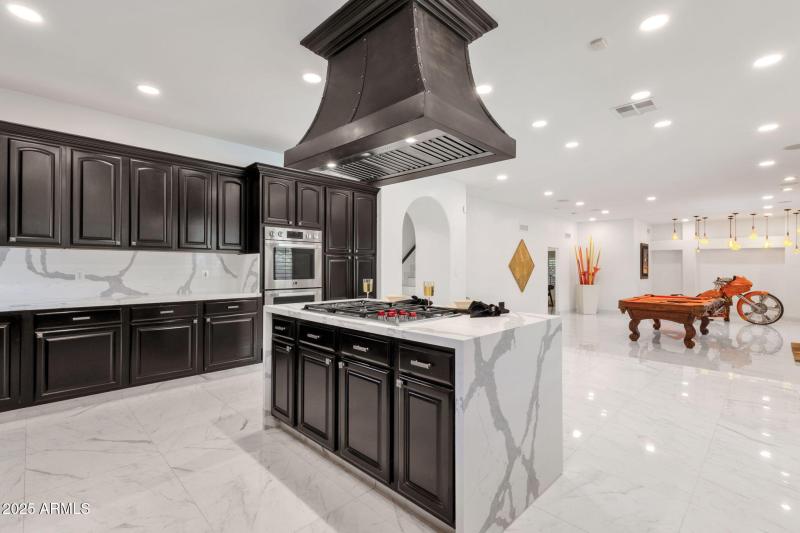 21-web-or-mls-4537-e-blue-sky-dr