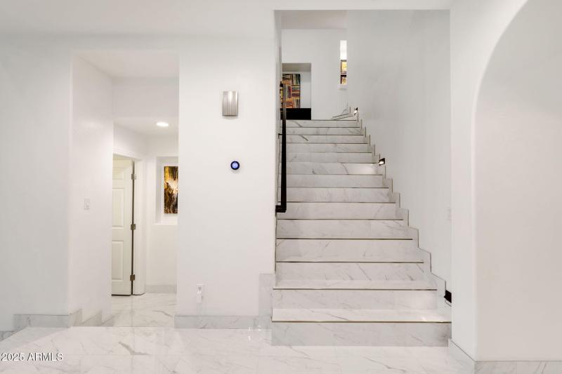 34-web-or-mls-4537-e-blue-sky-dr