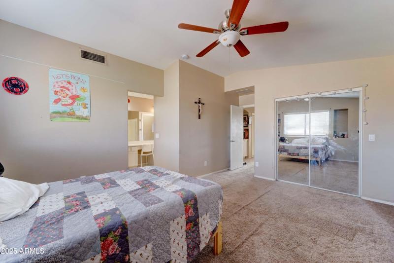 5509 S. 51st Dr.-15