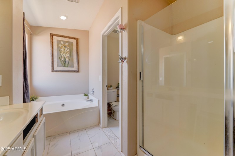 5509 S. 51st Dr.-18