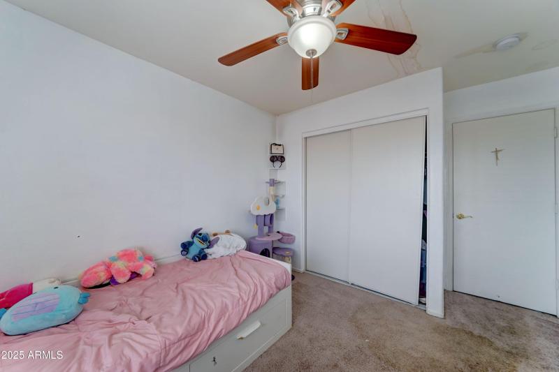 5509 S. 51st Dr.-21