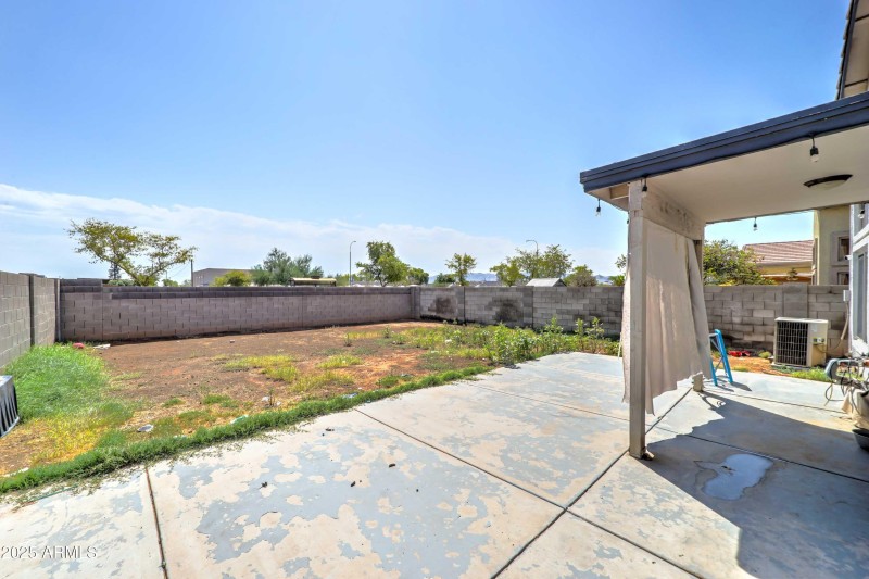 5509 S. 51st Dr.-28