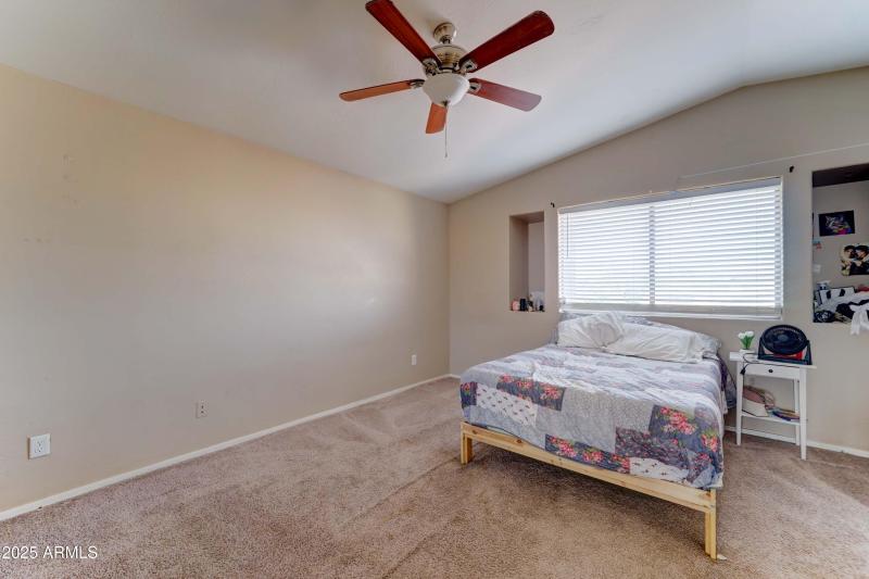 5509 S. 51st Dr.-14