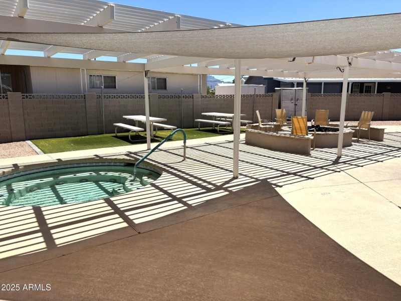 Spa & Firepit