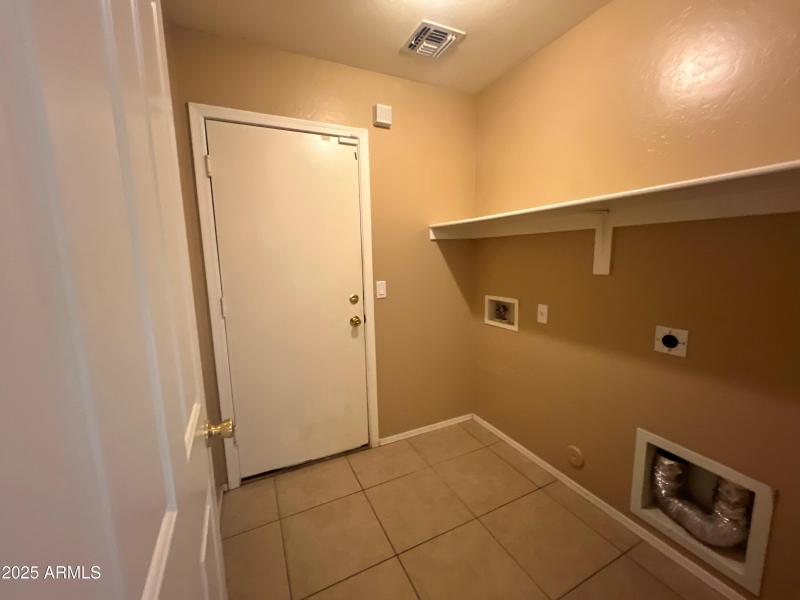 20250329_002223184_iOS