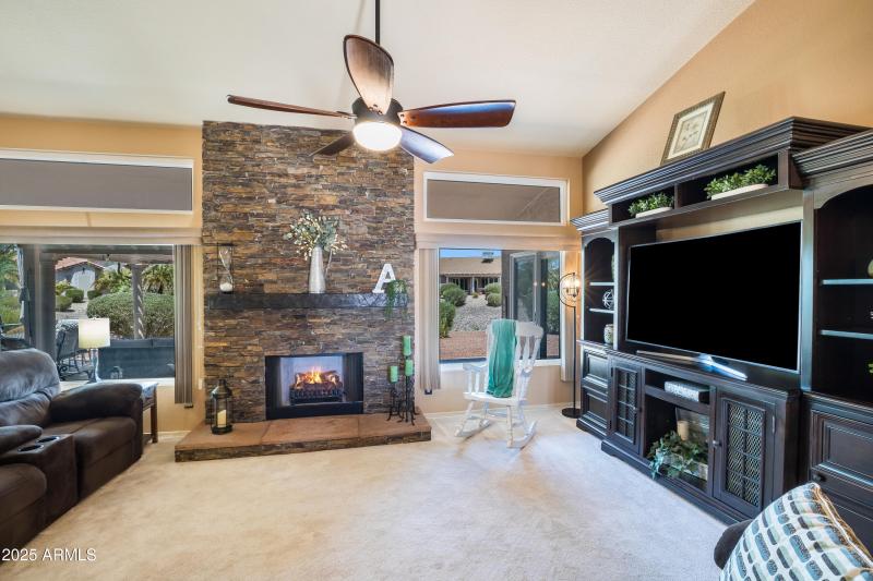 1542 E Palm Beach Dr-4