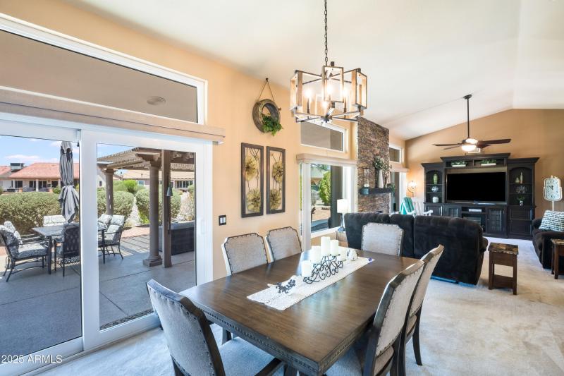 1542 E Palm Beach Dr-14