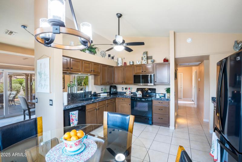 1542 E Palm Beach Dr-18