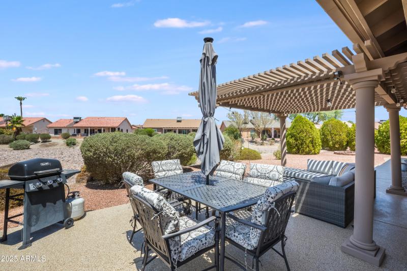 1542 E Palm Beach Dr-31