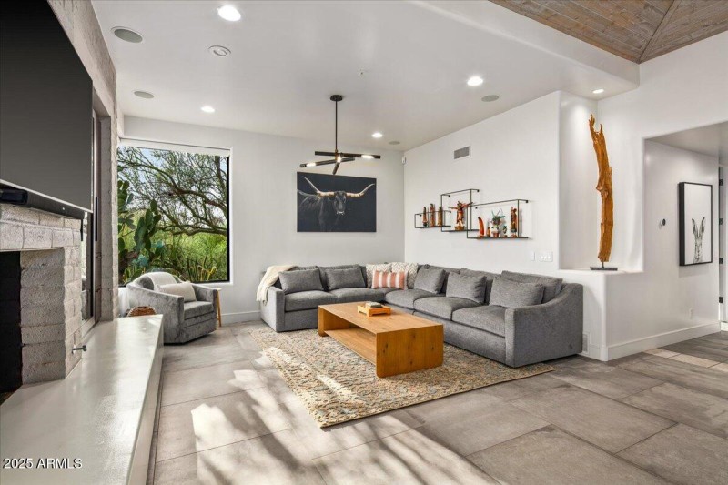 27-Family Room