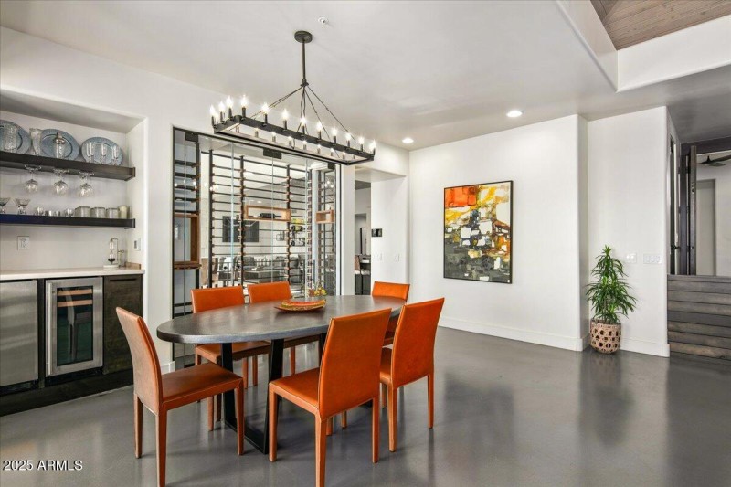 17-Dining Areas