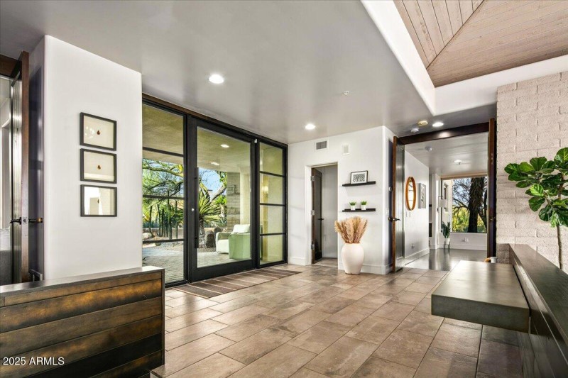 11-Entry ~ Foyer