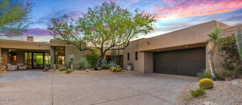 06-Driveway Views