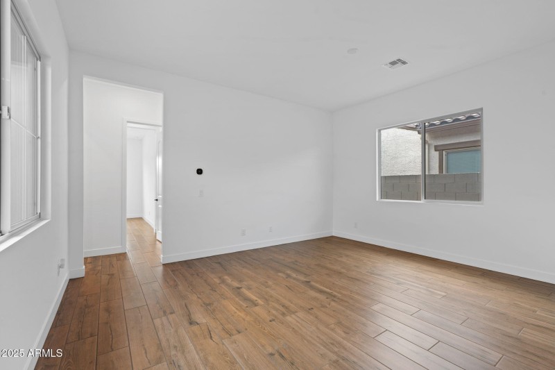 Den/Flex Space