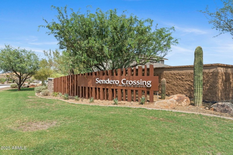 Sendero Crossing