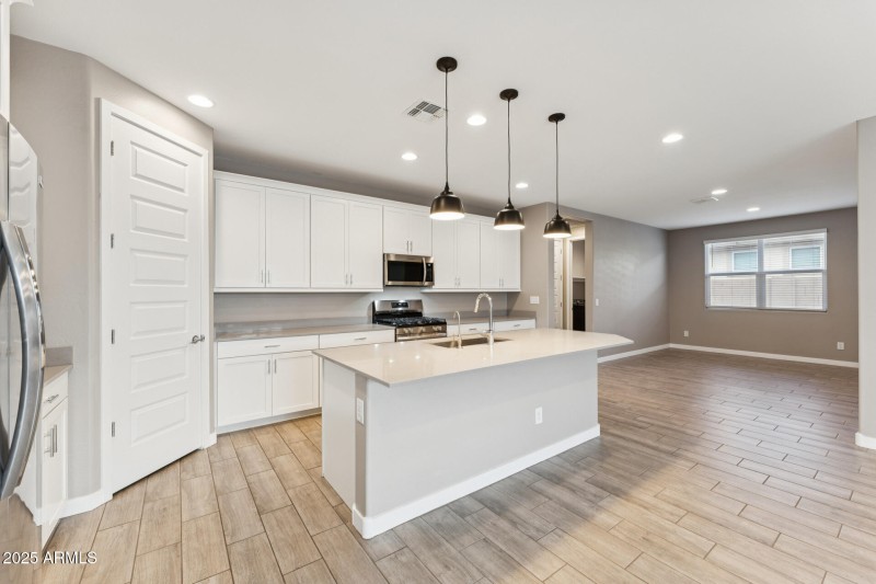 005-kitchen