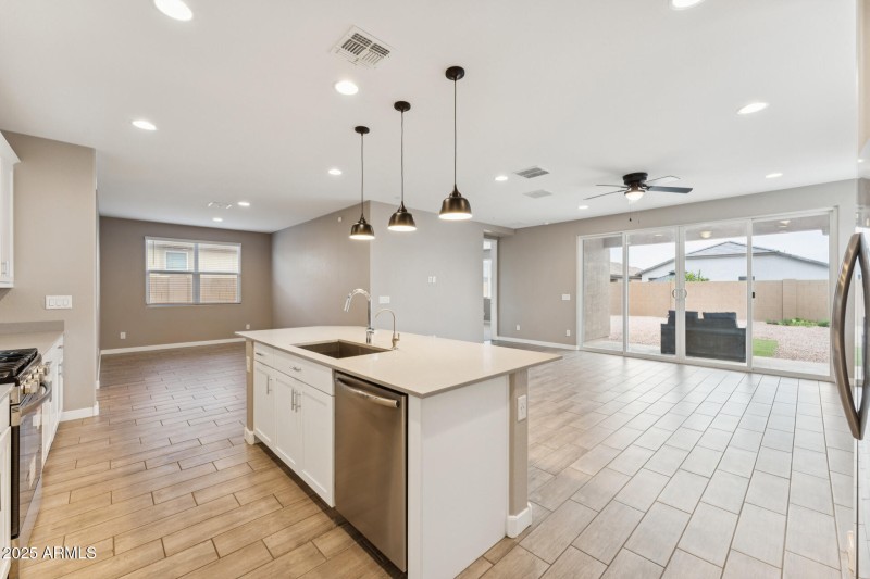 007-kitchen