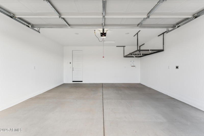 028-garage