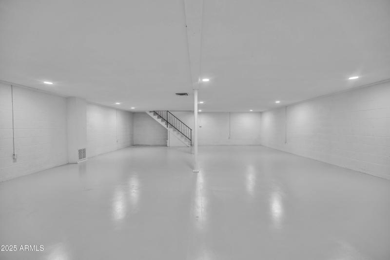 ReShoot_4112_S_Grandview_Ave8