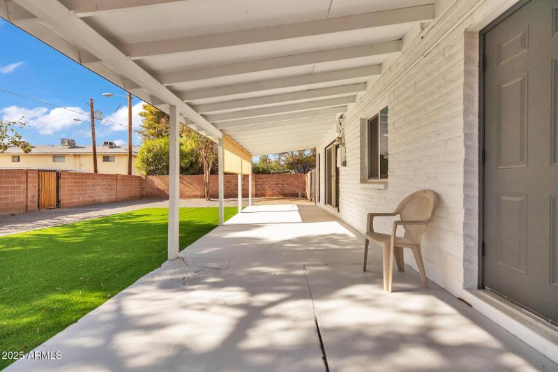 ReShoot_4112_S_Grandview_Ave10