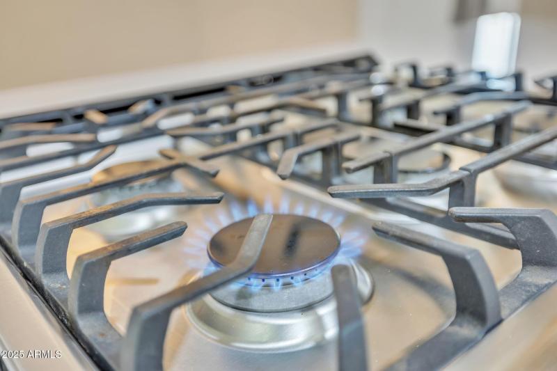 ReShoot_4112_S_Grandview_Ave13