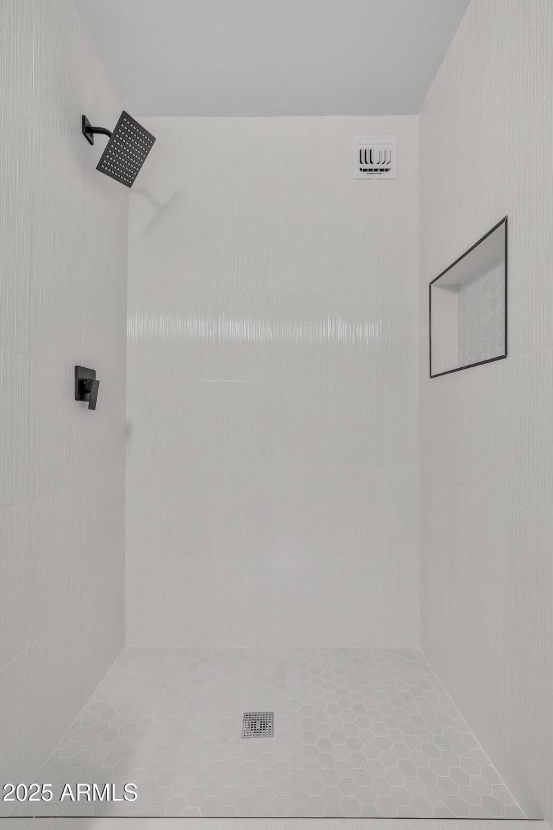 ReShoot_4112_S_Grandview_Ave2