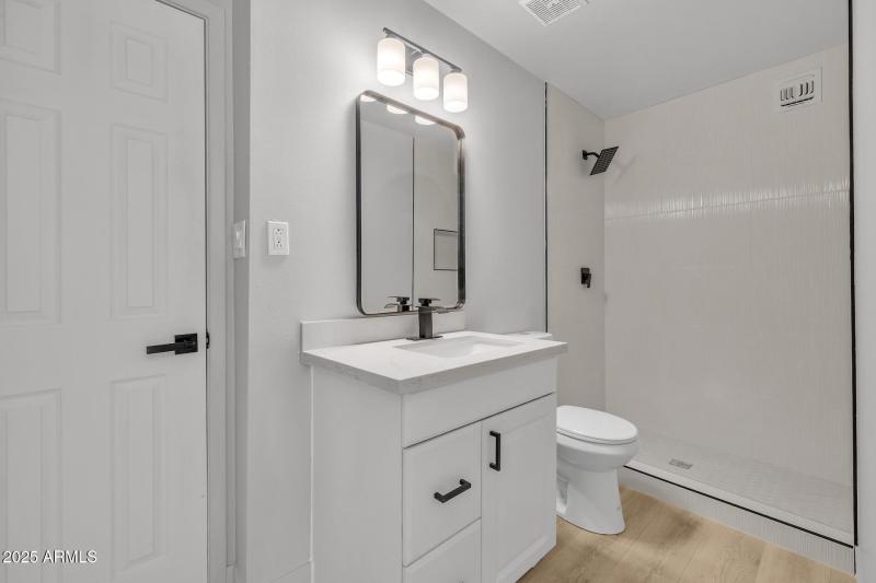 ReShoot_4112_S_Grandview_Ave1