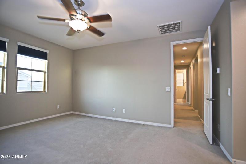 1954 E GERONIMO Street