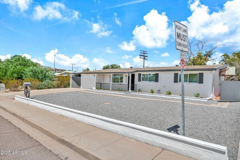 1214 E Butler Dr-2