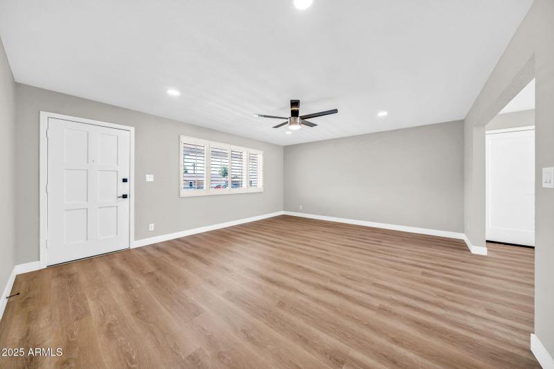 1214 E Butler Dr-6