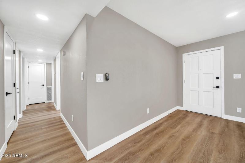 1214 E Butler Dr-7